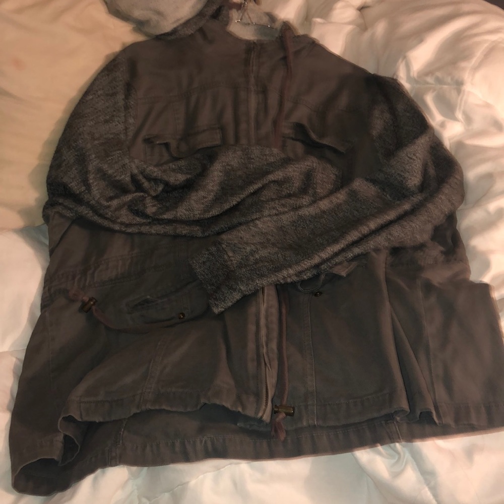 *DONATING IF NOT SOLD IN A WEEK* Plus size jacket